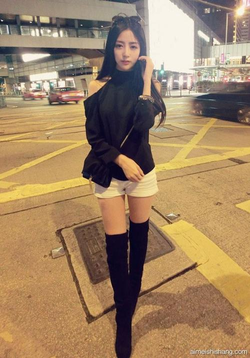 免费二次元动漫人物打扑克新玩法